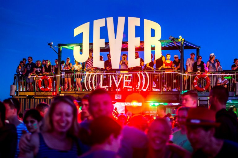 Jever Live - Festival-Sessions vom Deichbrand online